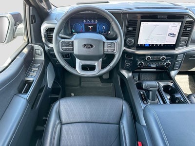2025 Ford F-150 Lariat 5.0 V-8