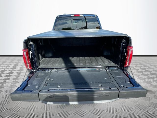 2025 Ford F-150 Lariat 5.0 V-8