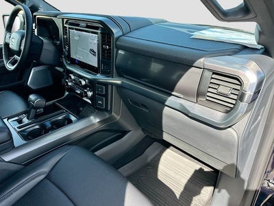 2025 Ford F-150 Lariat 5.0 V-8