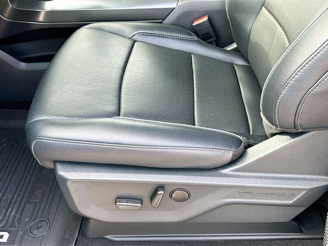 2025 Ford F-150 Lariat 5.0 V8