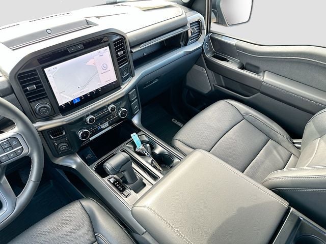 2025 Ford F-150 Lariat 5.0 V8