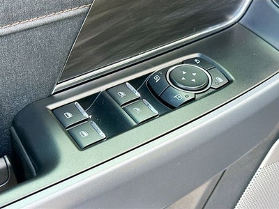 2025 Ford F-150 Lariat 5.0 V8