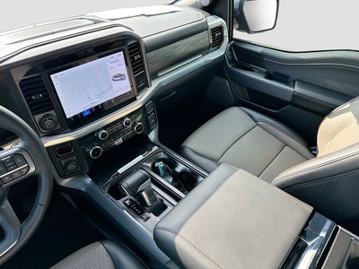 2025 Ford F-150 Lariat 5.0 V8