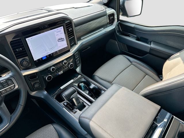 2025 Ford F-150 Lariat 5.0 V8