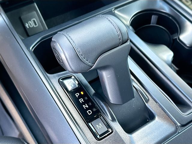 2025 Ford F-150 Lariat 5.0 V-8