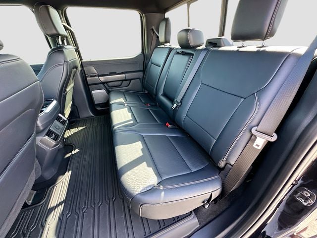 2025 Ford F-150 Lariat 5.0 V-8