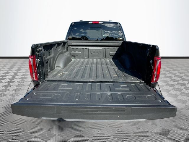 2025 Ford F-150 Lariat 5.0 V-8