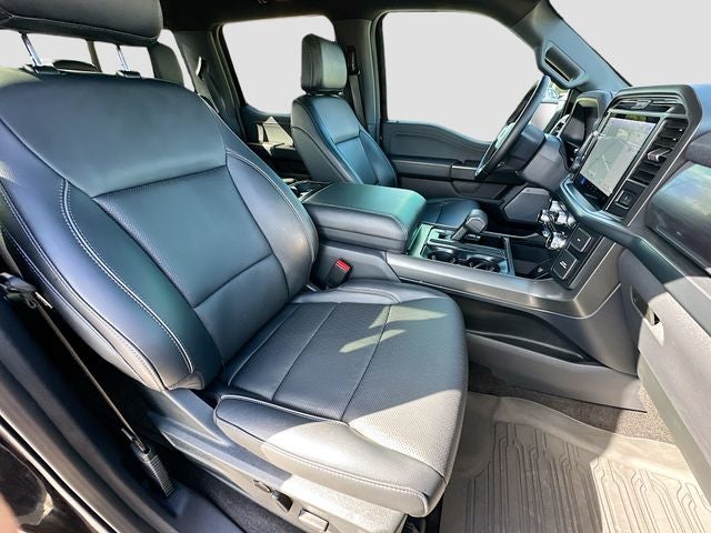 2025 Ford F-150 Lariat 5.0 V-8