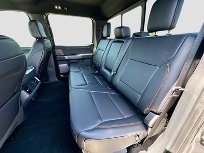 2025 Ford F-150 Lariat 5.0 V8