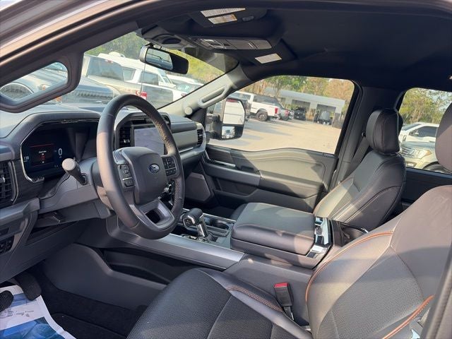 2025 Ford F-150 Lariat 5.0 V8