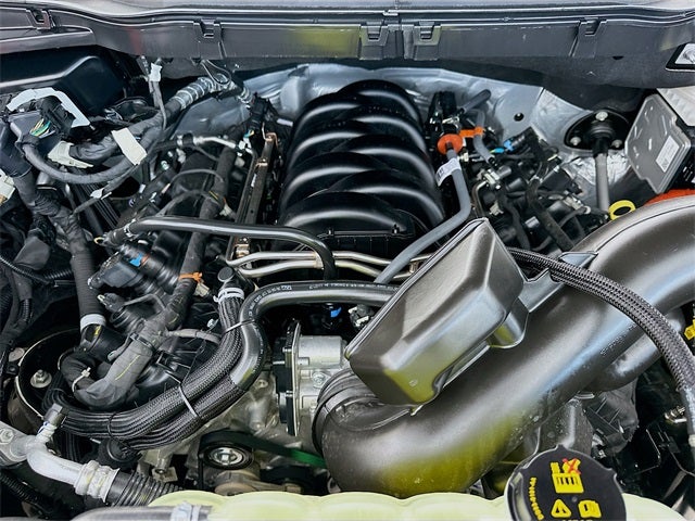2025 Ford F-150 Lariat 5.0 V8