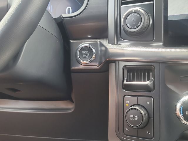 2025 Ford F-150 Lariat 5.0 V8