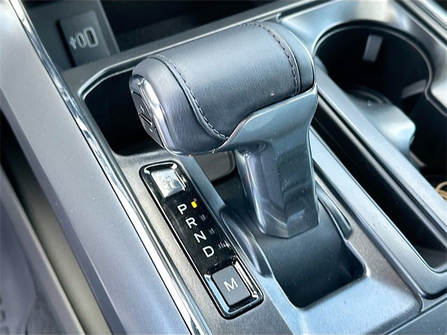 2025 Ford F-150 Lariat 4WD SUPERCREW