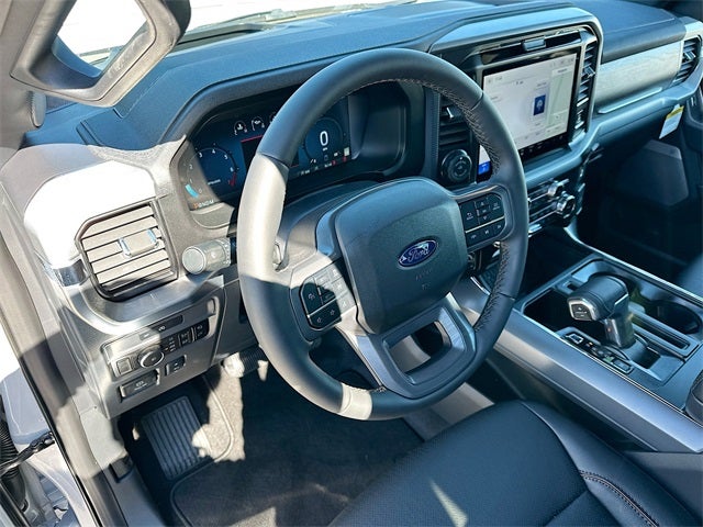 2025 Ford F-150 Lariat 4WD SUPERCREW