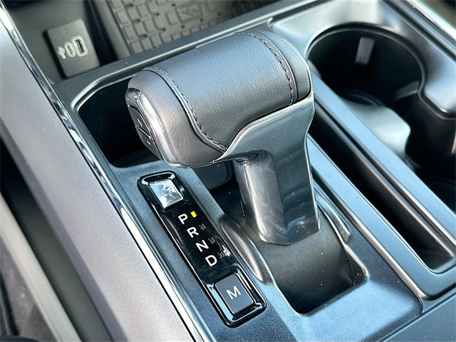 2025 Ford F-150 Lariat 4WD SUPERCREW