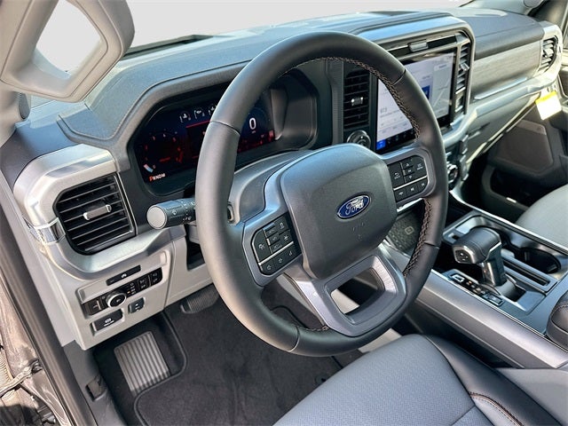 2025 Ford F-150 Lariat 4WD SUPERCREW