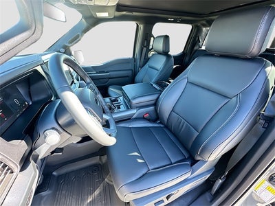 2025 Ford F-150 Lariat 4WD SUPERCREW