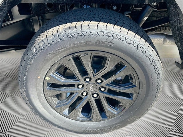 2025 Ford F-150 Lariat 4WD SUPERCREW