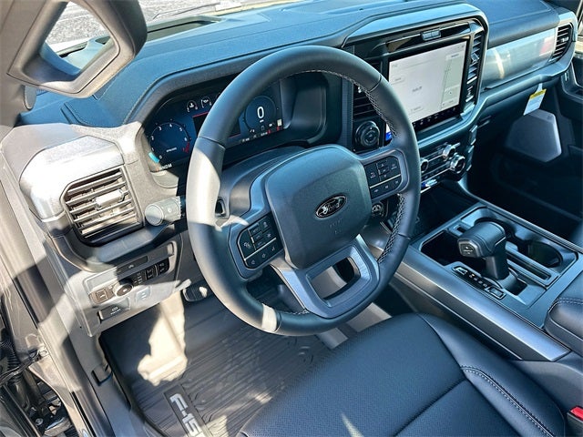 2025 Ford F-150 Lariat 4WD SUPERCREW