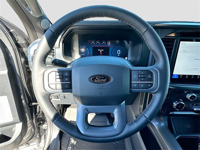 2025 Ford F-150 Lariat 4WD SUPERCREW