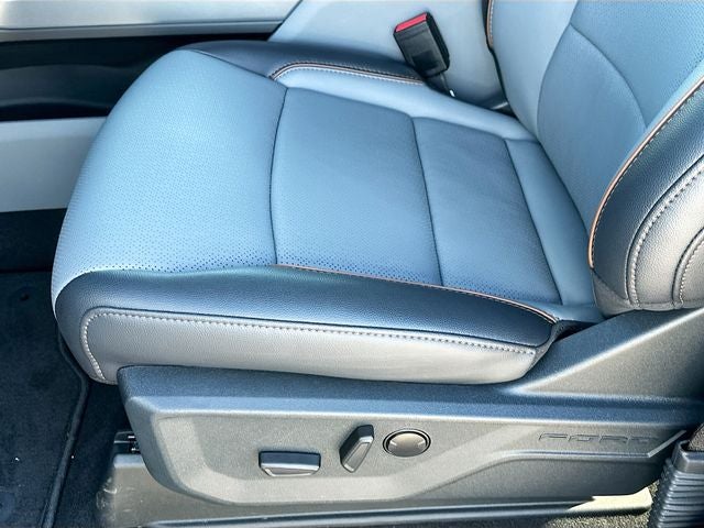 2025 Ford F-150 Lariat 4WD SUPERCREW