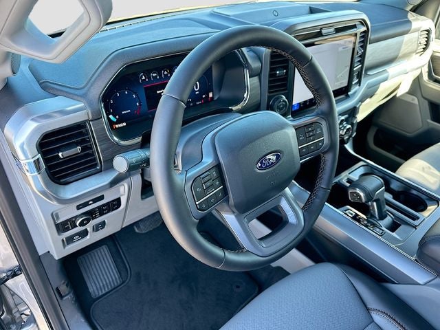 2025 Ford F-150 Lariat 4WD SUPERCREW