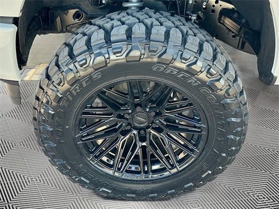2025 Ford F-150 Lariat 4WD SUPERCREW LIFTED / WHEELS & TIRES
