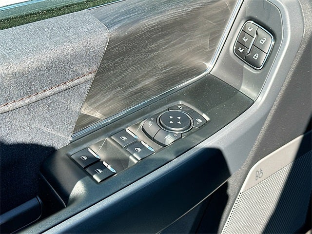 2025 Ford F-150 Lariat 4WD SUPERCREW