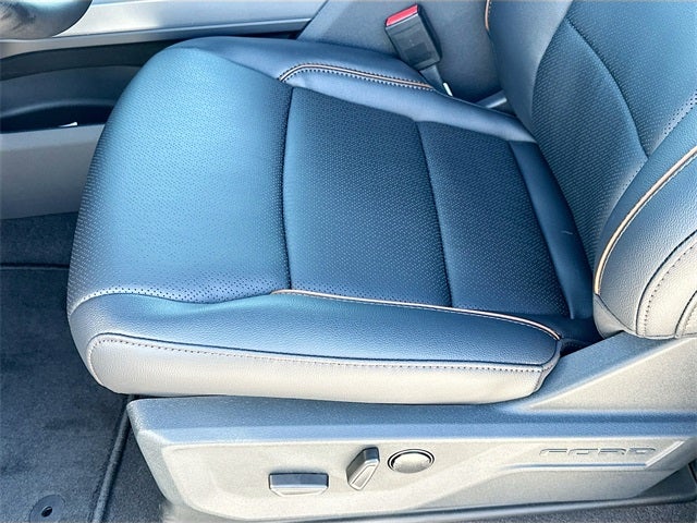 2025 Ford F-150 Lariat 4WD SUPERCREW