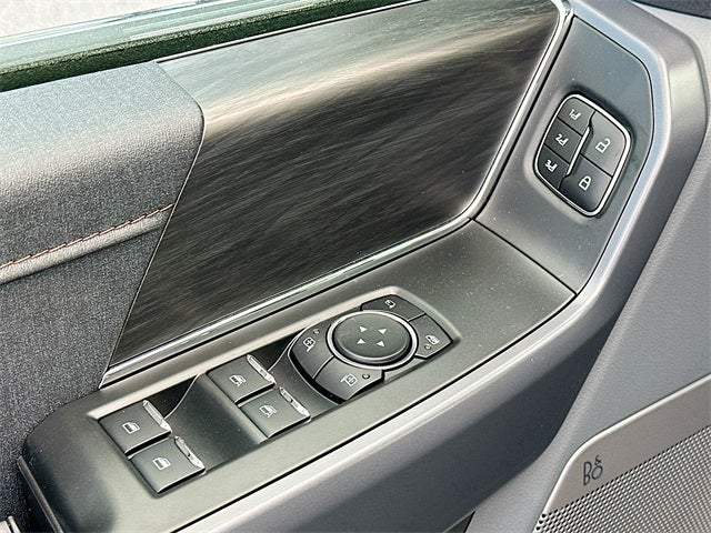 2025 Ford F-150 Lariat 4WD SUPERCREW