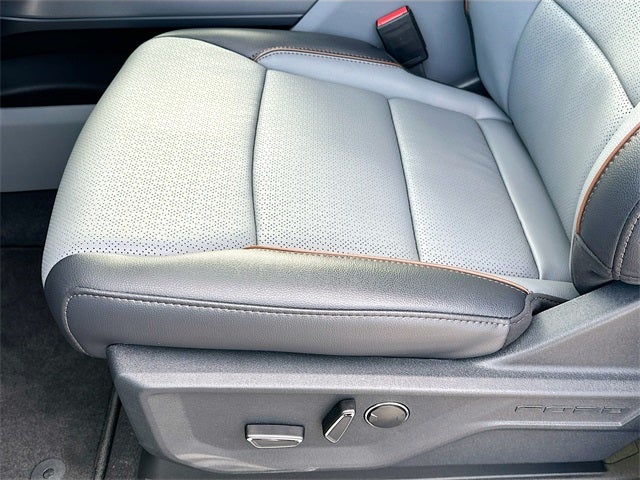 2025 Ford F-150 Lariat 4WD SUPERCREW