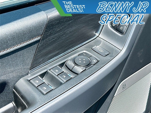 2025 Ford F-150 Lariat 4WD SUPERCREW