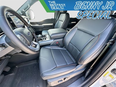 2025 Ford F-150 Lariat 4WD SUPERCREW