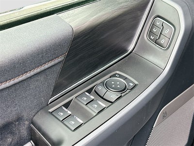 2025 Ford F-150 Lariat 4WD SUPERCREW