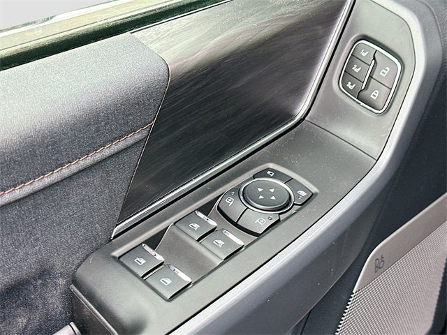 2025 Ford F-150 Lariat 4WD SUPERCREW