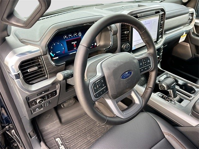2025 Ford F-150 Lariat 4WD SUPERCREW
