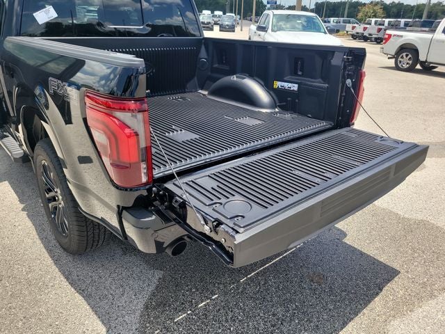 2026 Ford F-150 Lariat 4WD SUPERCREW