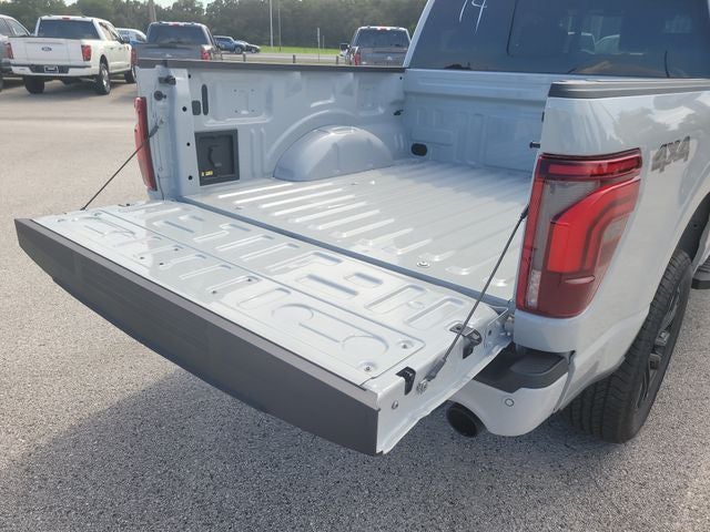 2026 Ford F-150 Lariat 4WD SUPERCREW