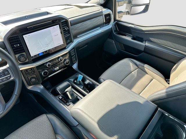 2025 Ford F-150 Lariat 3.5 POWERBOOST