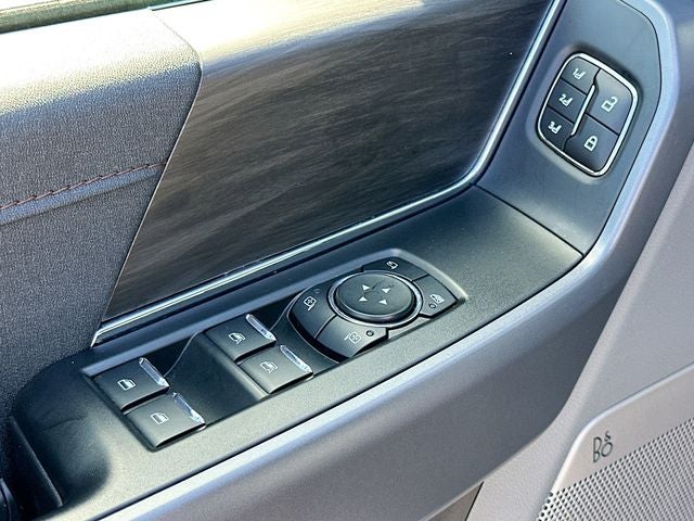 2025 Ford F-150 Lariat 3.5 POWERBOOST