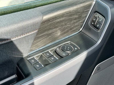 2025 Ford F-150 Lariat 4WD SUPERCREW