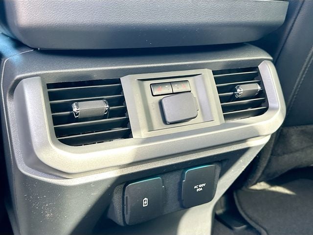 2025 Ford F-150 Lariat 4WD SUPERCREW