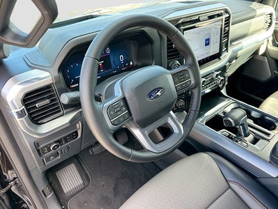 2025 Ford F-150 Lariat 4WD SUPERCREW