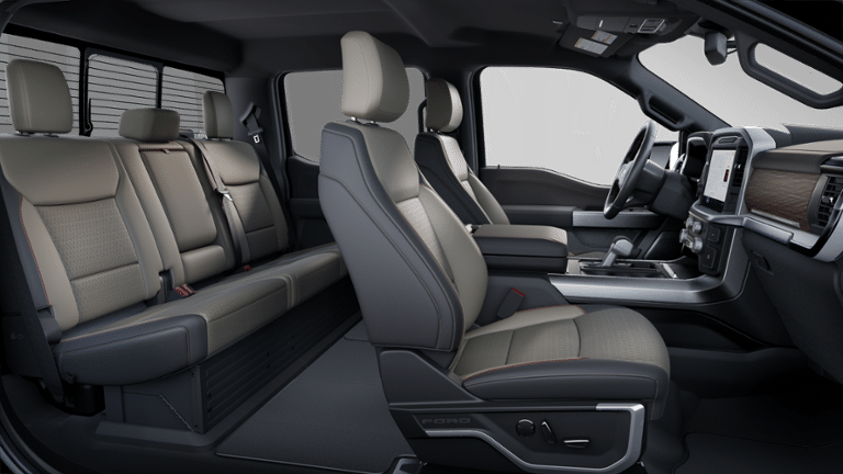 2025 Ford F-150 Lariat 4WD SUPERCREW