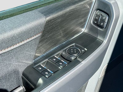 2025 Ford F-150 Lariat 4WD SUPERCREW