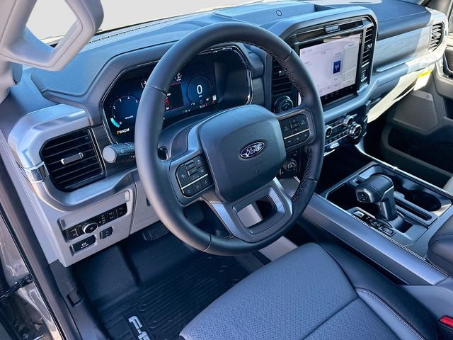 2025 Ford F-150 Lariat 4WD SUPERCREW