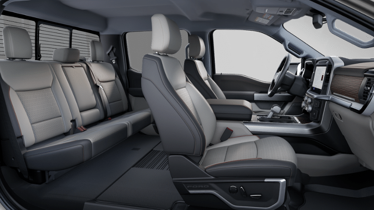 2025 Ford F-150 Lariat 4WD SUPERCREW