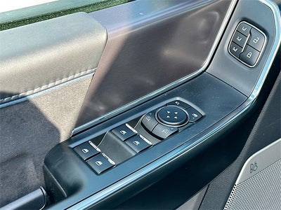 2025 Ford F-150 Platinum 4WD SUPERCREW