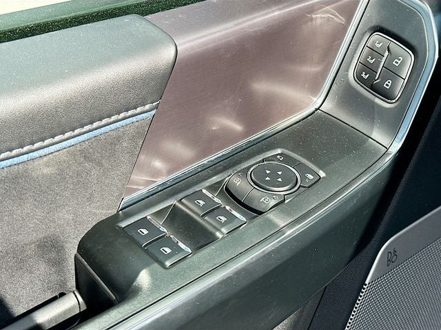 2025 Ford F-150 Platinum 4WD SUPERCREW