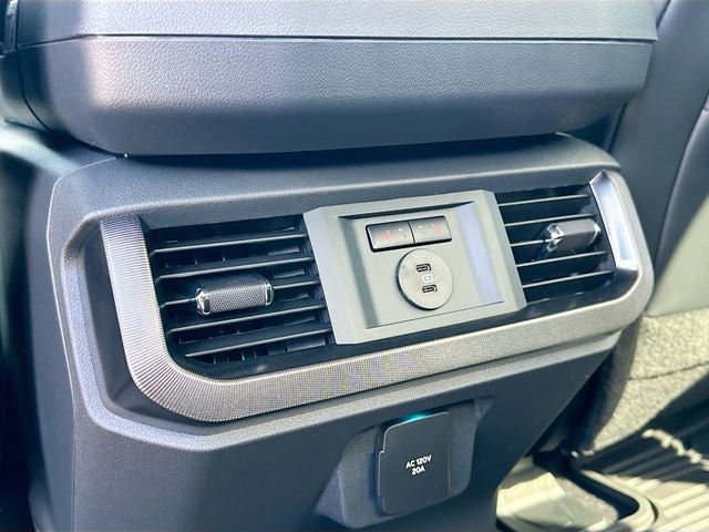 2025 Ford F-150 Platinum 4WD SUPERCREW